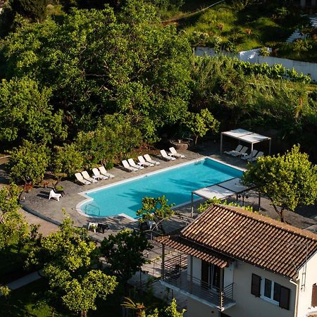 Orange Grove Suites เวนิทเซส ภายนอก รูปภาพ