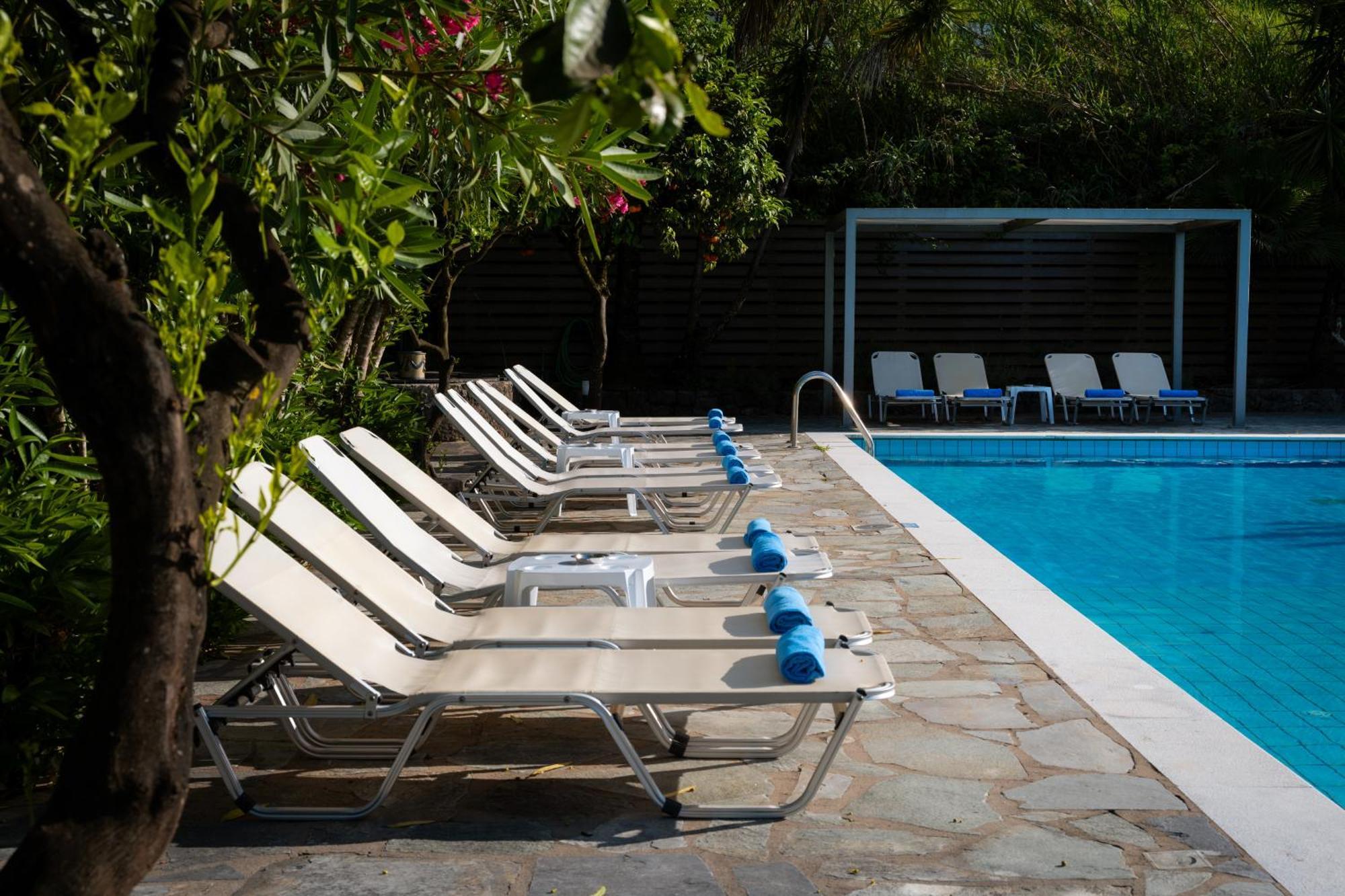 Orange Grove Suites เวนิทเซส ภายนอก รูปภาพ