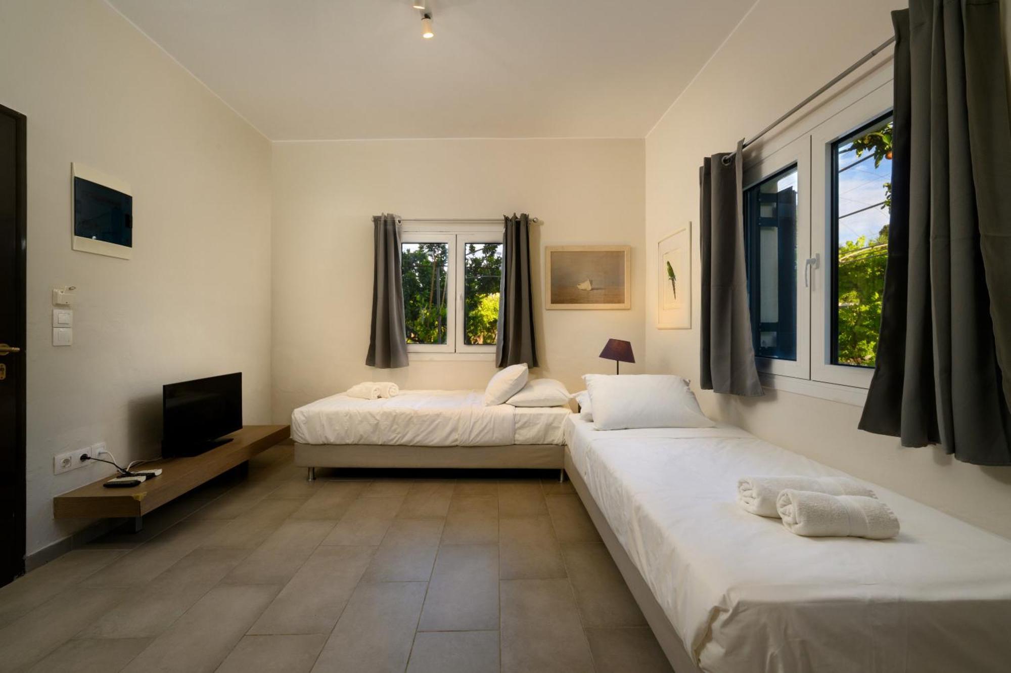Orange Grove Suites เวนิทเซส ภายนอก รูปภาพ